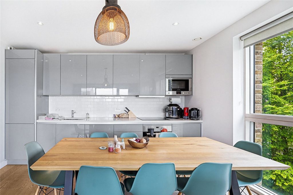 Property photo 2 of 13 Picture No. 08