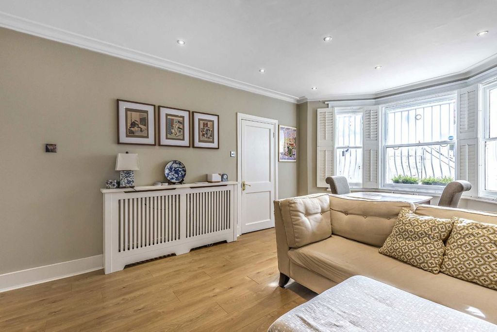 Property photo 2 of 5