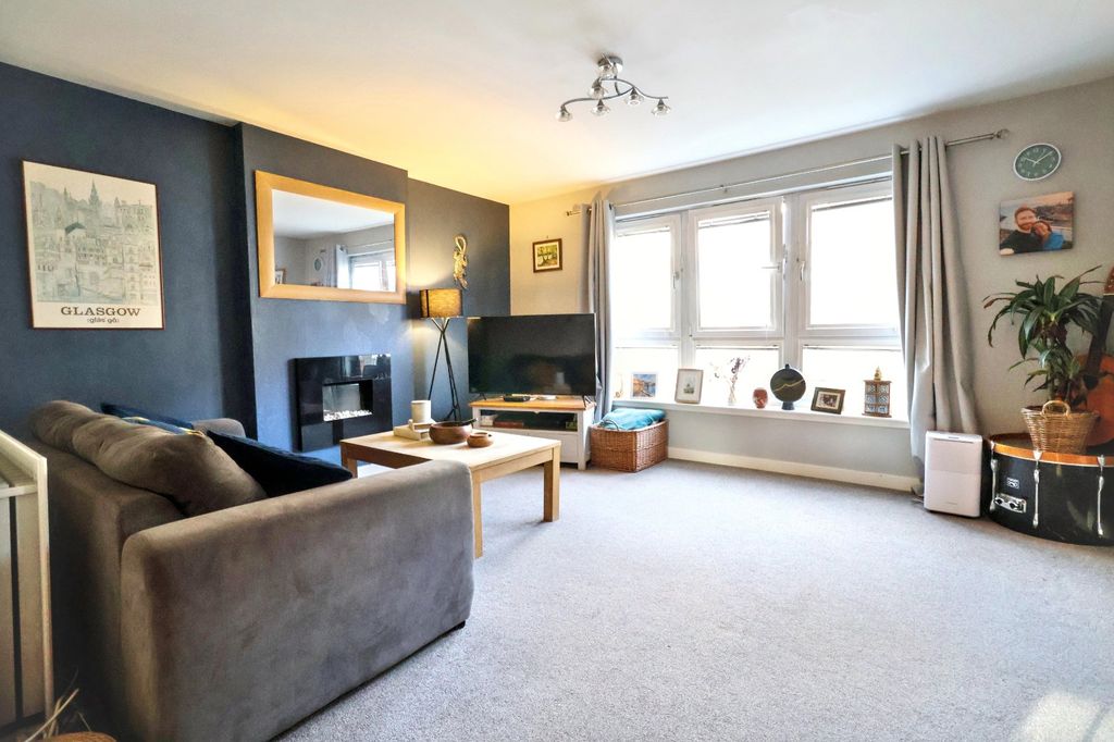 Property photo 2 of 19 Picture No. 05