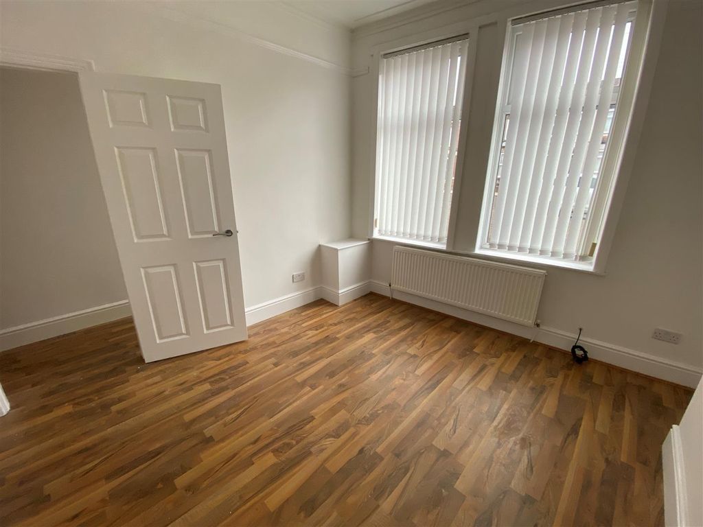 Property photo 3 of 8 3.Jpg