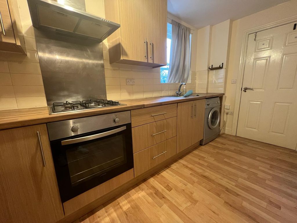 Property photo 1 of 3