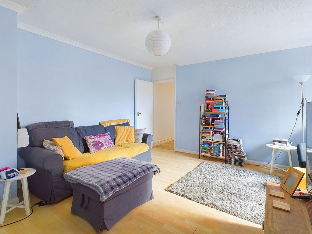 Property photo 3 of 6