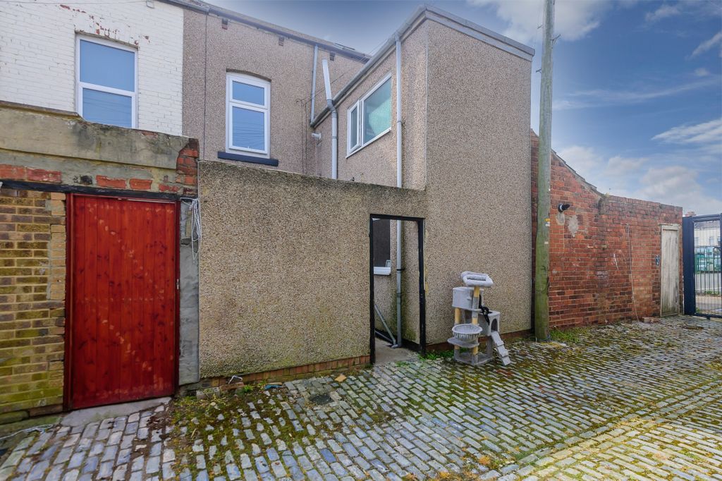 Property photo 1 of 25