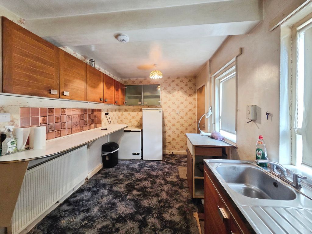 Property photo 3 of 13 435Ac831-1000126998