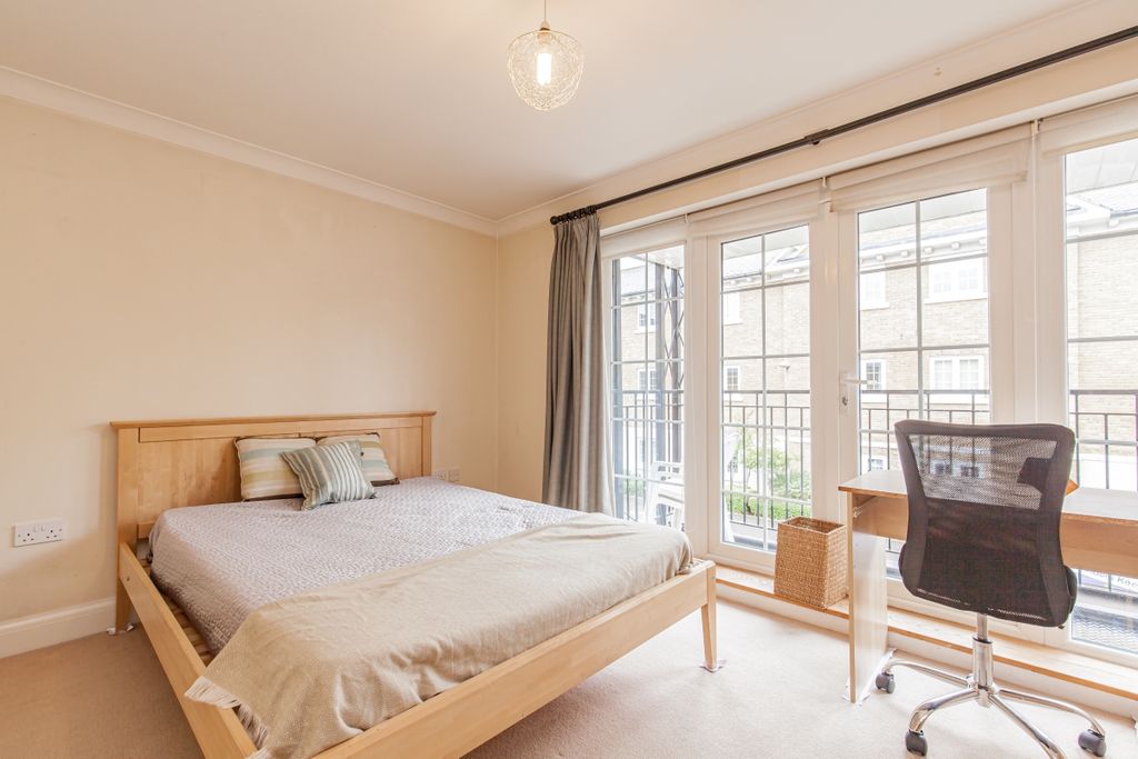 Property photo 2 of 11 140695