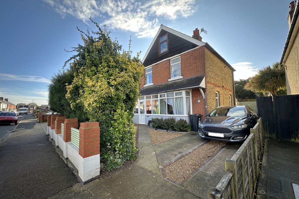 Property photo 1 of 19 Photo 7