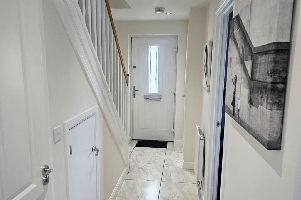 Property photo 3 of 21
