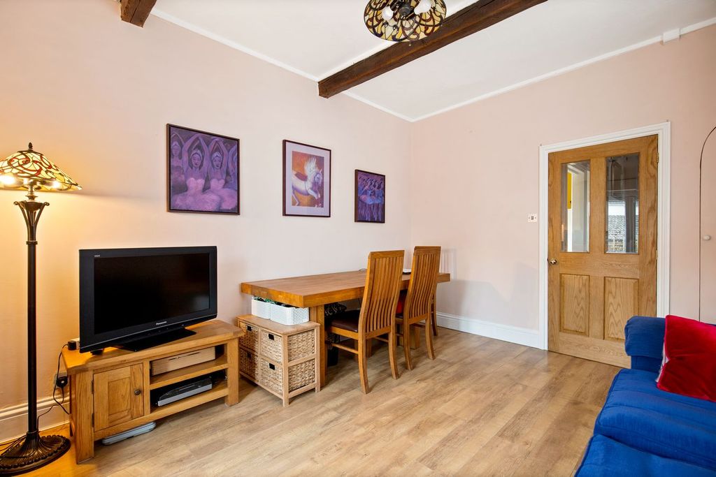 Property photo 3 of 12