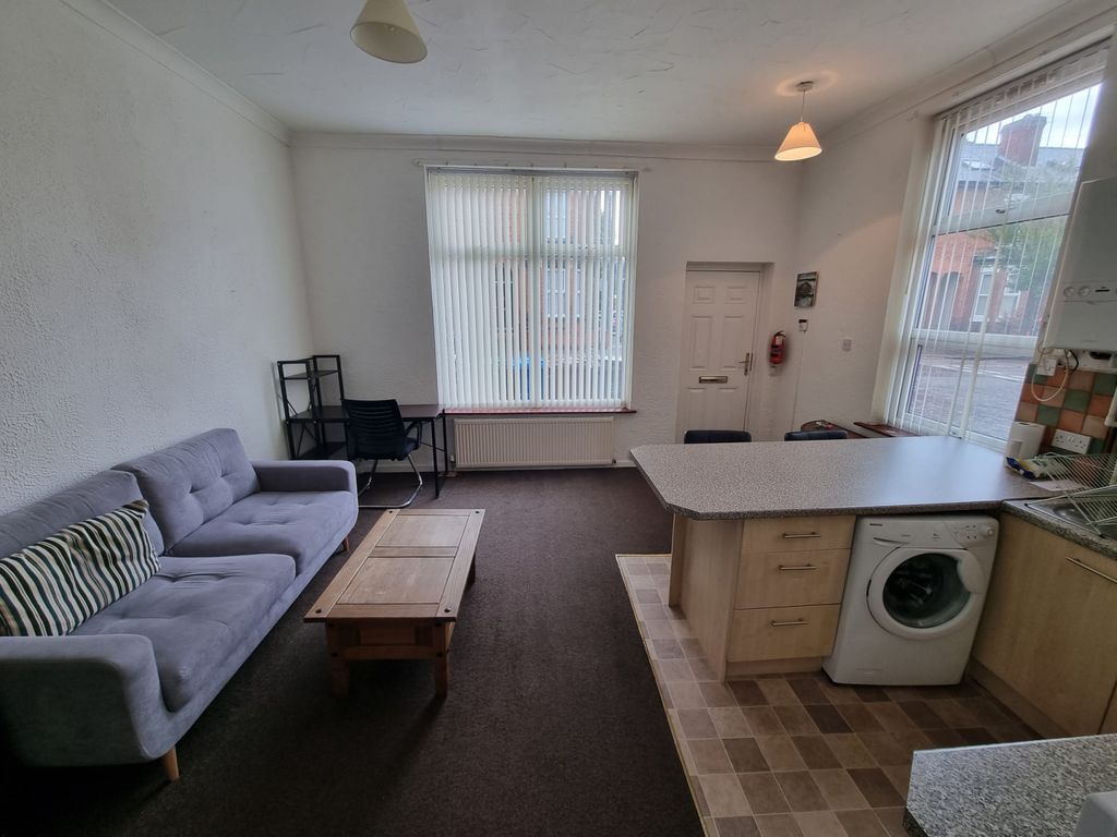 Property photo 2 of 6 Gallery