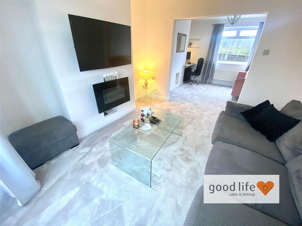 Property photo 2 of 22 20251217_115509458_Ios33Farday.Jpg