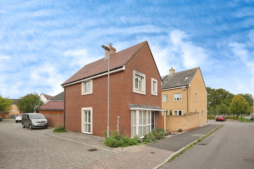 Property photo 1 of 18