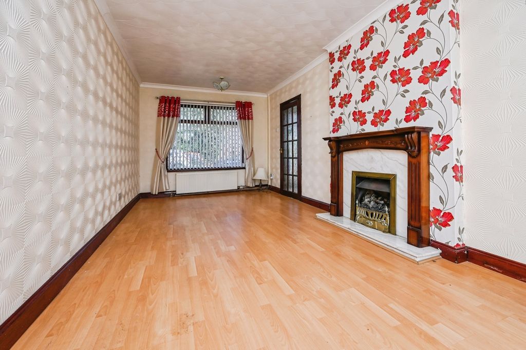 Property photo 3 of 18 Pbox-Img.Jpg