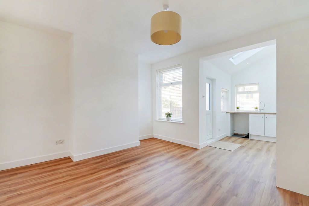 Property photo 3 of 27 Open Plan Dining Room