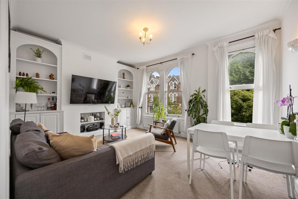 Property photo 1 of 8