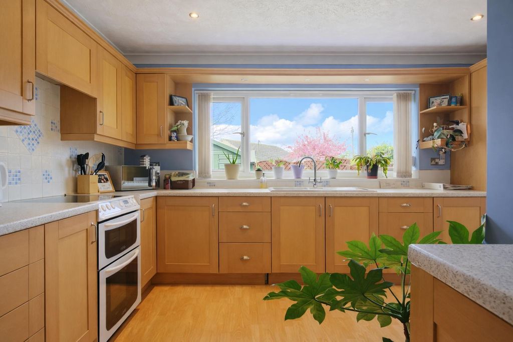 Property photo 3 of 22