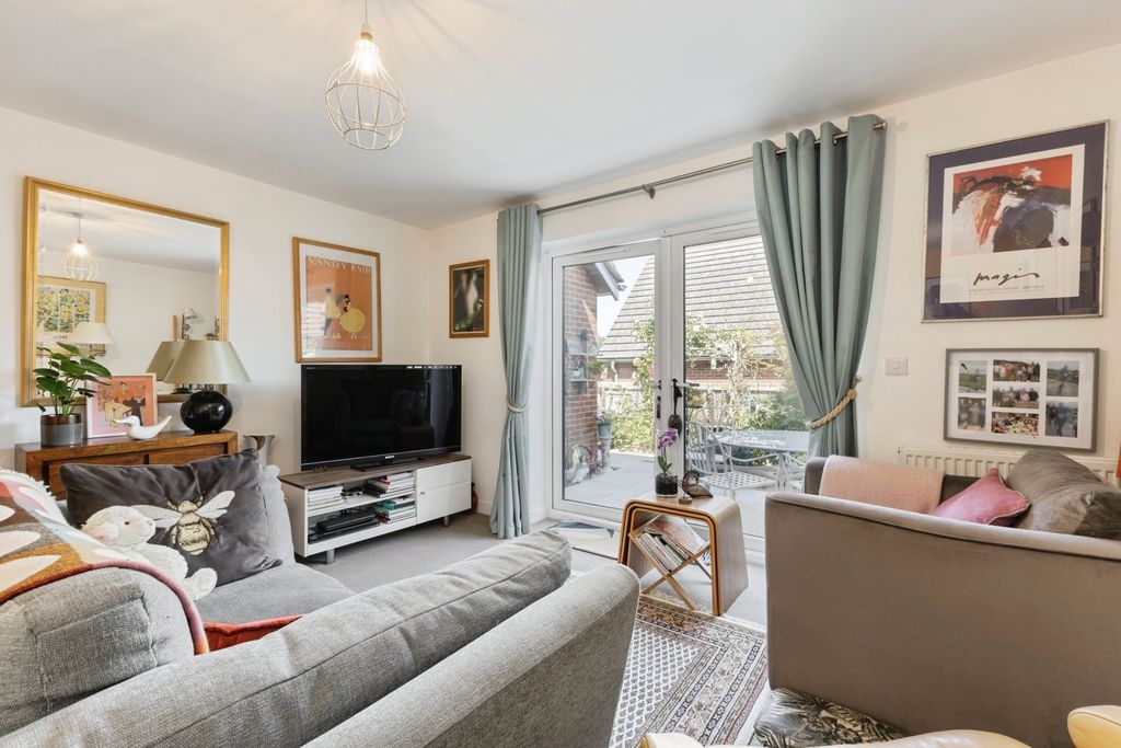 Property photo 3 of 18 Pbox-Img.Jpg