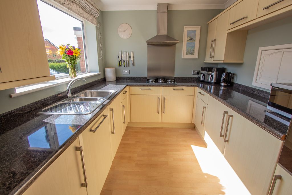 Property photo 3 of 10