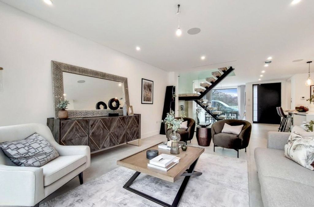 Property photo 1 of 10 Picture No. 05