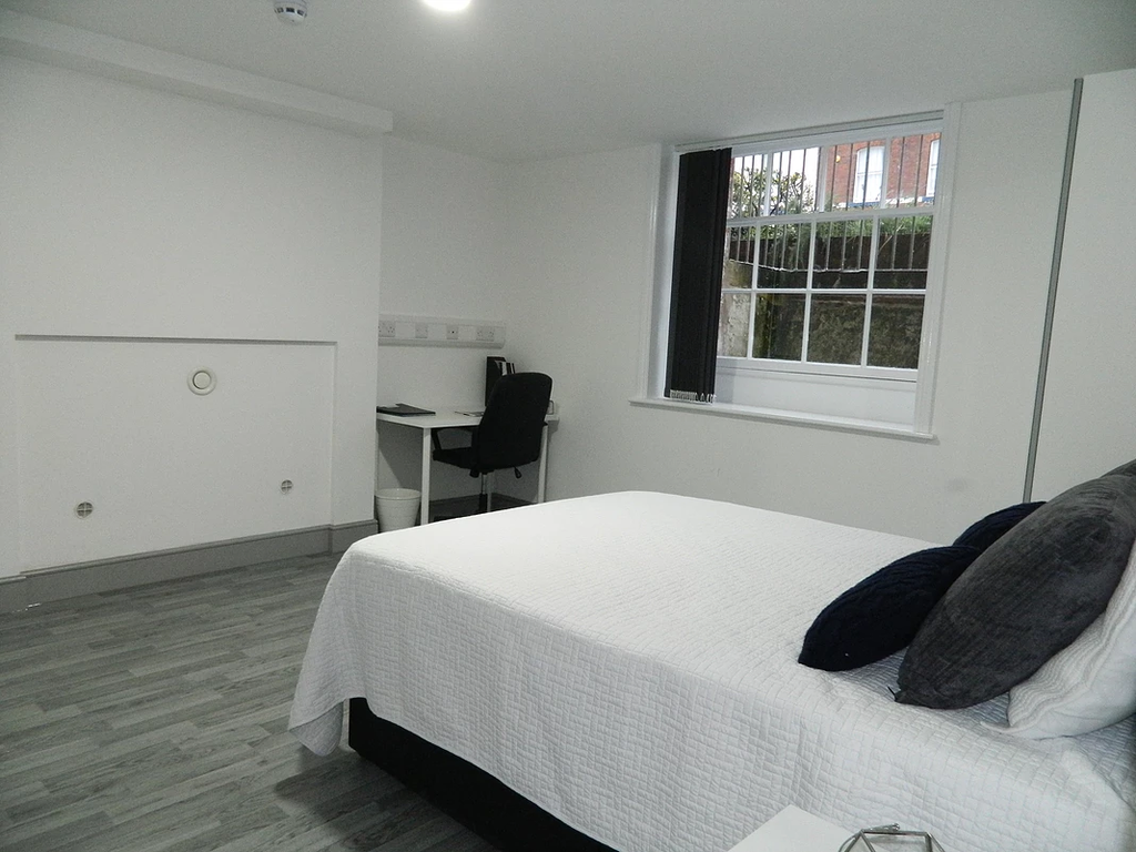 Property photo 2 of 6