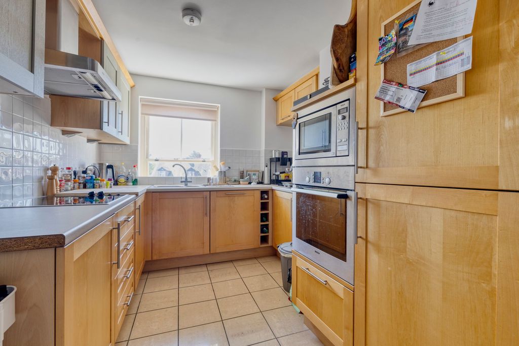 Property photo 2 of 22