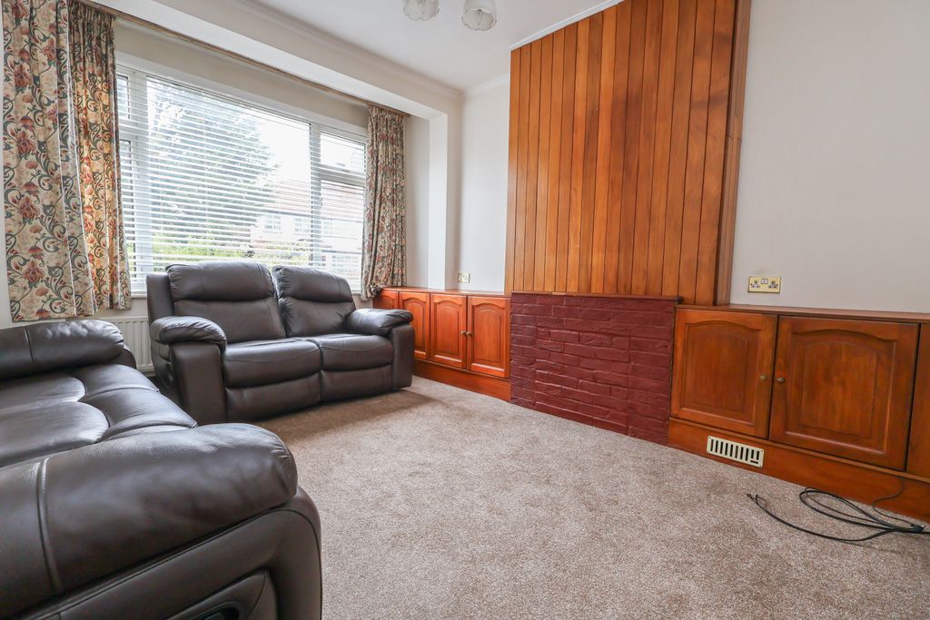 Property photo 2 of 14 2