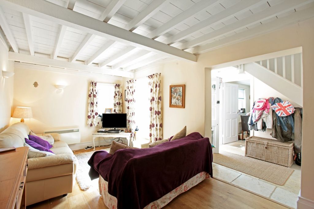 Property photo 2 of 6 Lostcottage149936(6)