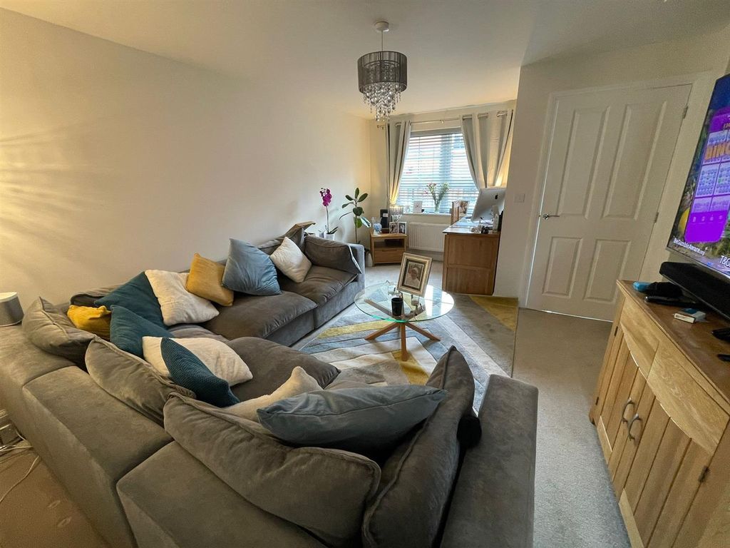 Property photo 3 of 9