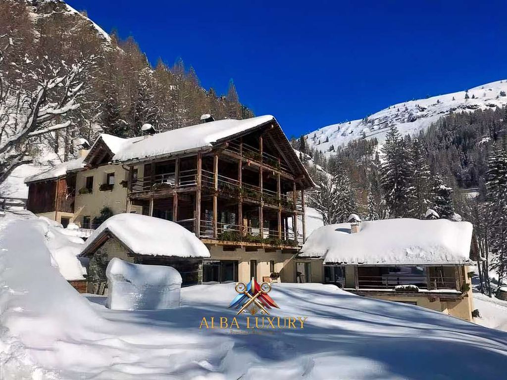 Property photo 1 of 48