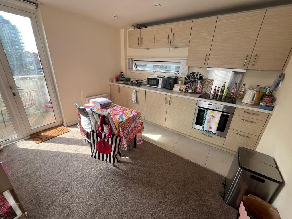 Property photo 2 of 15 Kitchen