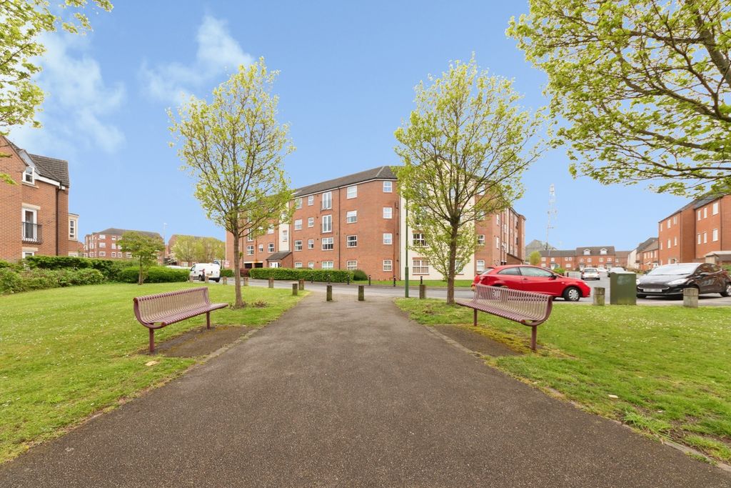 Property photo 1 of 13 External