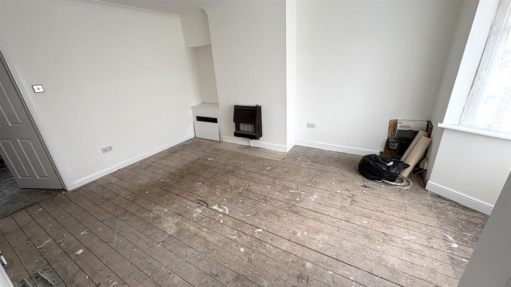 Property photo 3 of 13 Living Room