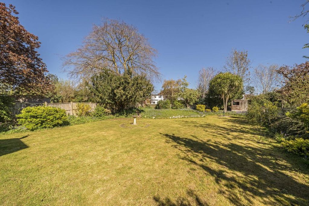 Property photo 2 of 10