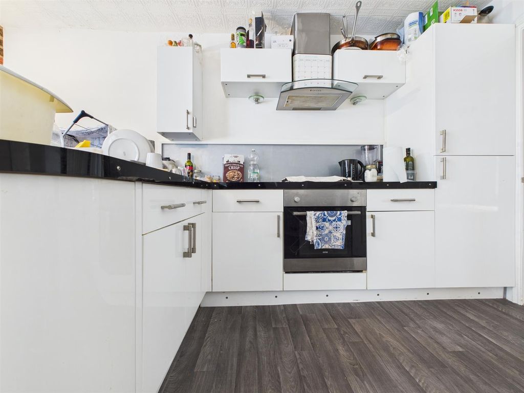 Property photo 2 of 6 Cam04311G0-Pr0085-Still002.Jpg