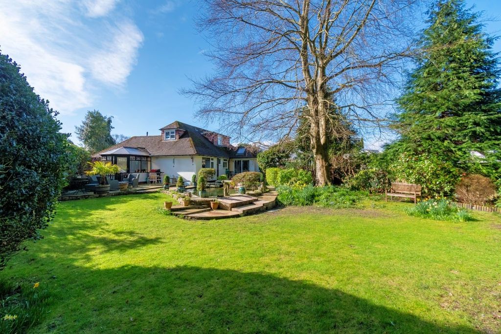 Property photo 2 of 34