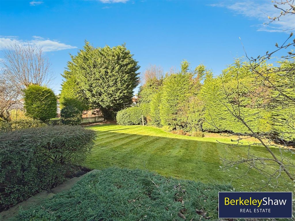 Property photo 3 of 22 691Afb7d-Image_Picker_3656E6D0-559A-4Ae4-960B-C71A