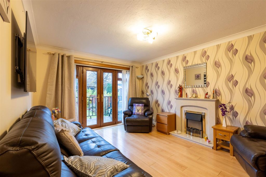 Property photo 2 of 14 S002.Jpg