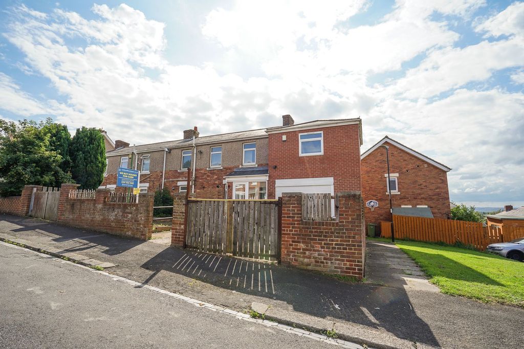 Property photo 2 of 11