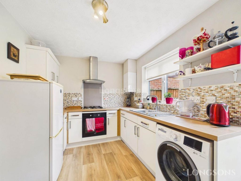 Property photo 2 of 11