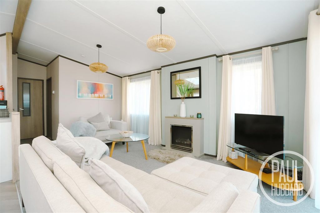 Property photo 2 of 16 Img_0369 (1).Jpg