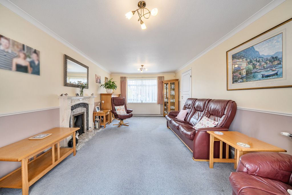 Property photo 3 of 22 1437682-2-69d798A...