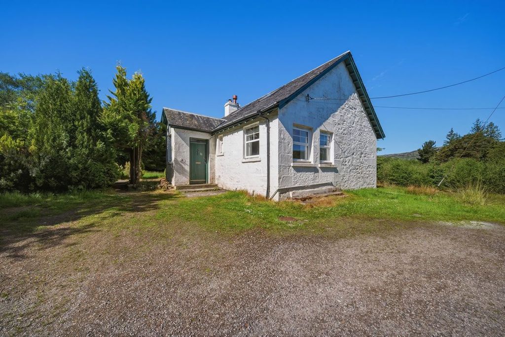 Property photo 1 of 8