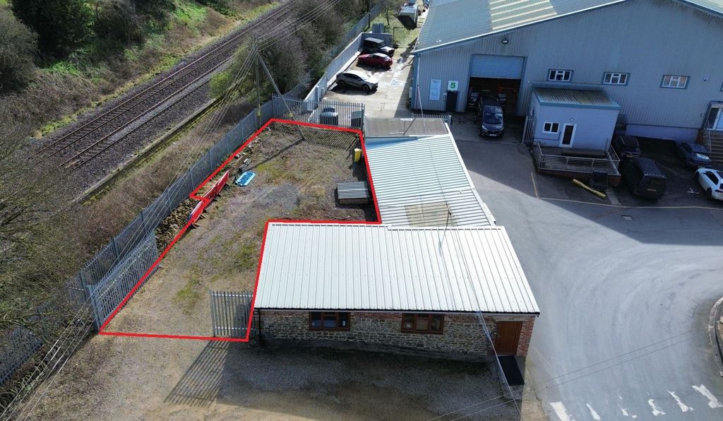 Property photo 2 of 5 Yard Space