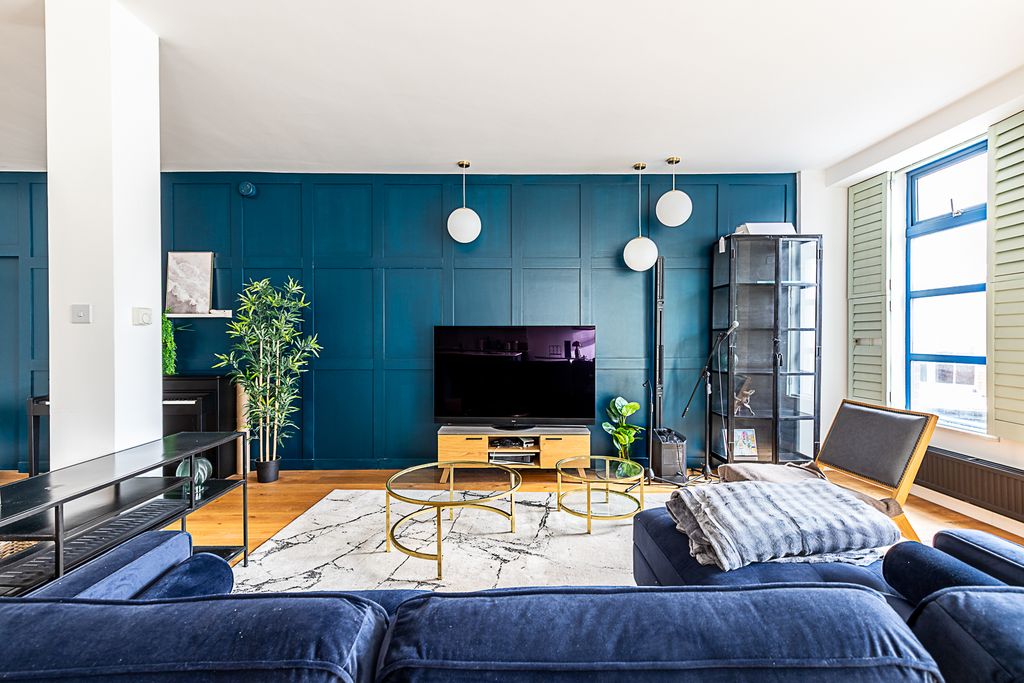 Property photo 2 of 33