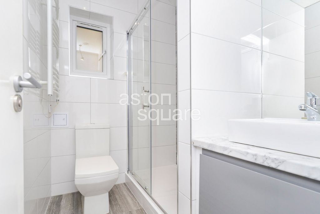 Property photo 3 of 3