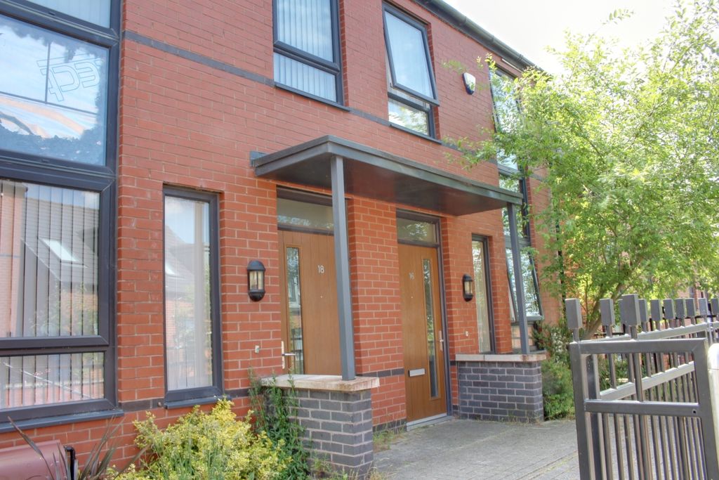 Property photo 1 of 11 Front
