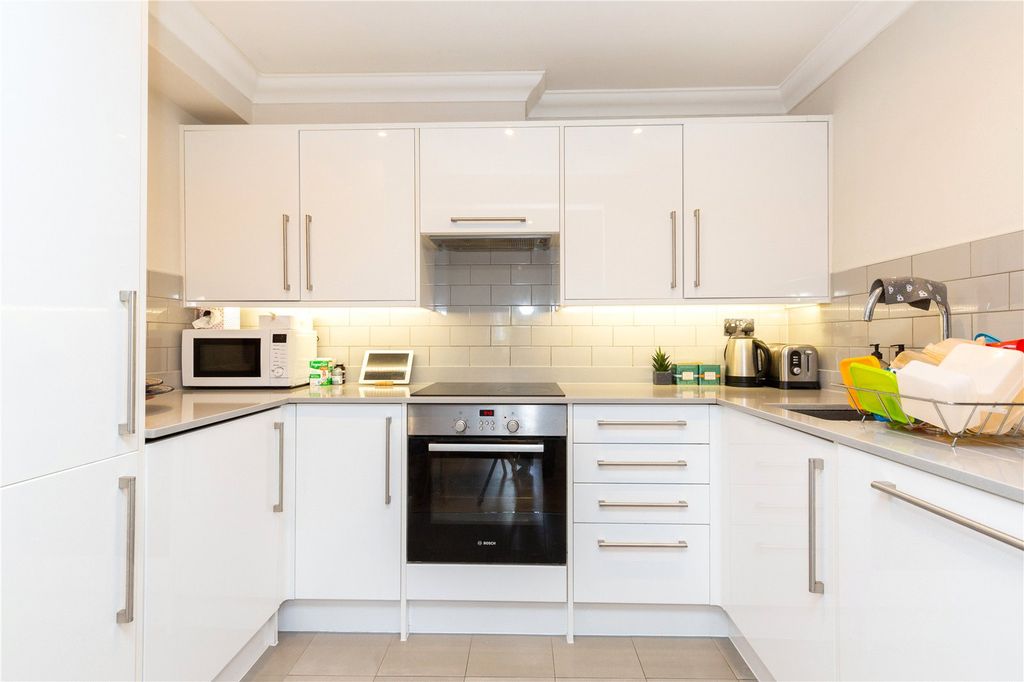 Property photo 3 of 12 Kitchen