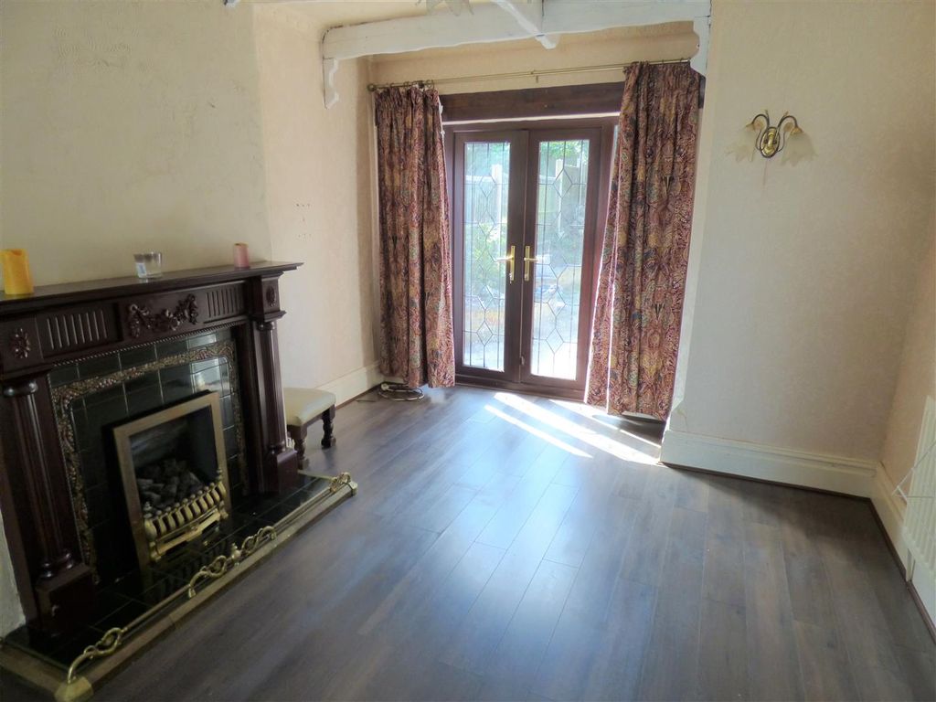 Property photo 3 of 16 35 Park Drive - Lng1.Jpg