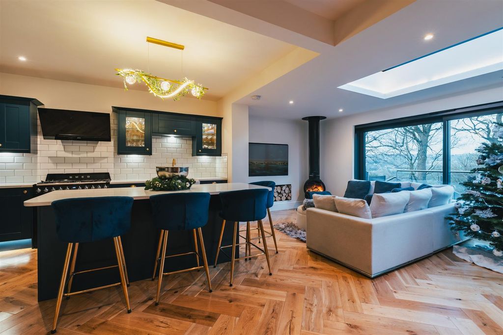 Property photo 1 of 43 Living Kitchen