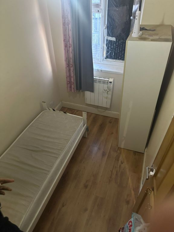 Property photo 1 of 2