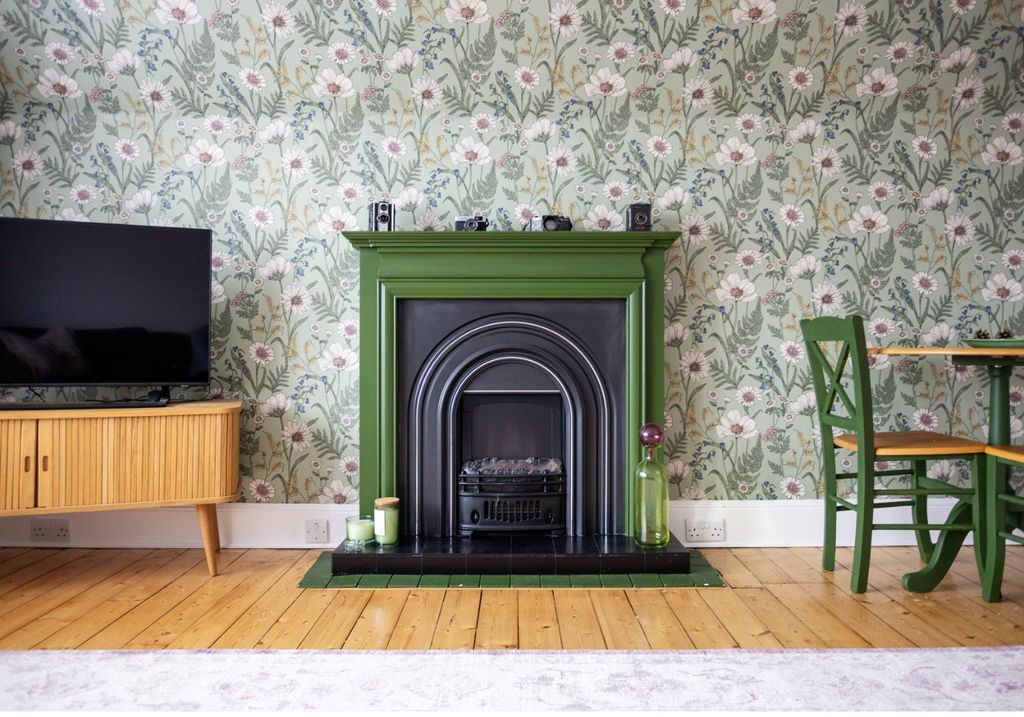 Property photo 2 of 25